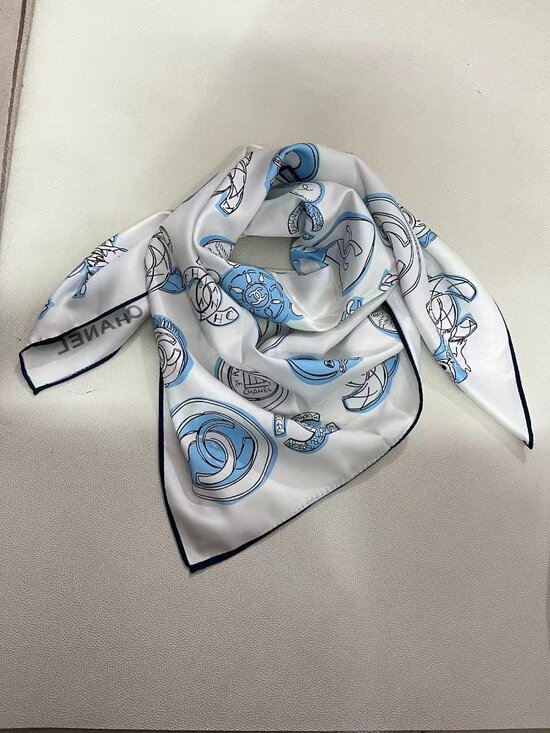 CHANEL Elegant Blue and Cream Scarf - Picture 1 of 4